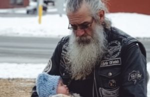 Biker’s Brave Rescue: Saving a Baby in the Snowstorm